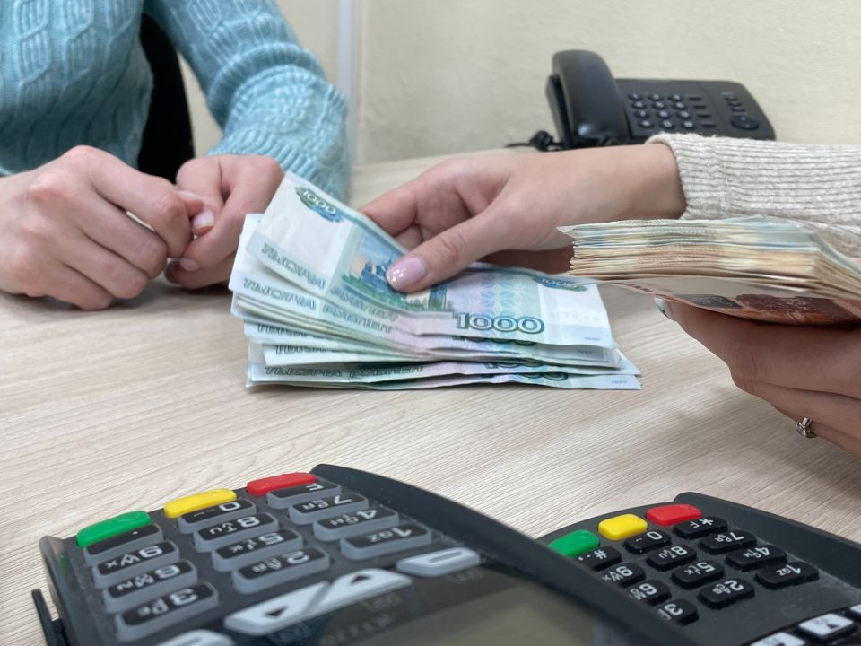 Россиянам дадут один раз по 20 000 рублей от СФР. Названа точная дата прихода денег на карту