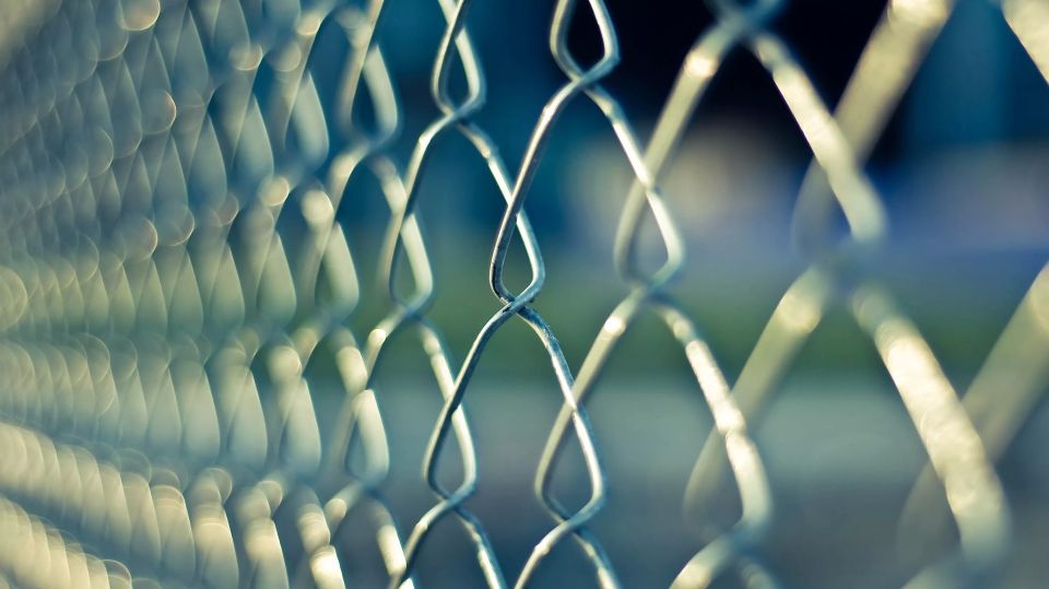 Какие заборы можно ставить на даче без риска нарваться на штраф — эксперт проекта «Народный фронт. Аналитика» Склянчук все популярно объяснил