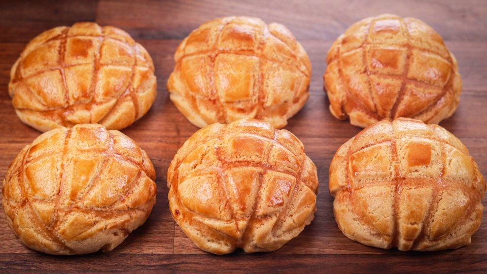 Быстрый и простой десерт из консервированных ананасов: испечете до прихода гостей