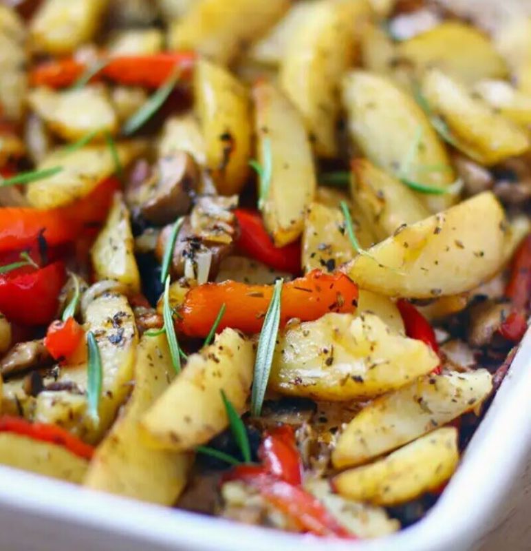 Запеканка мечты: как картошка с грибами и перцем покорила сердца домашнего очага