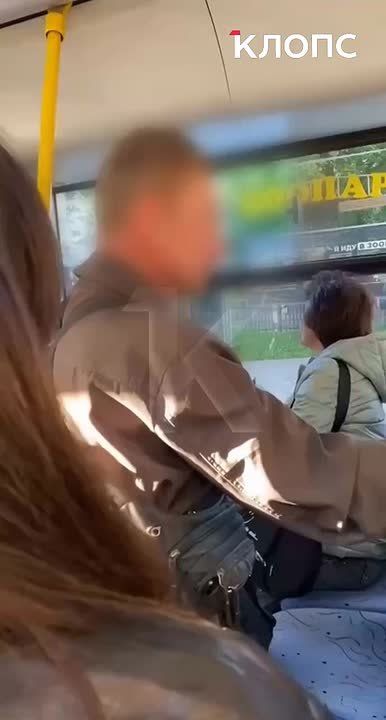           ,     