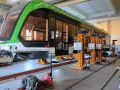Специалисты «Калининград-Гортранса» меняют «ботинки» колёс на «Корсарах»