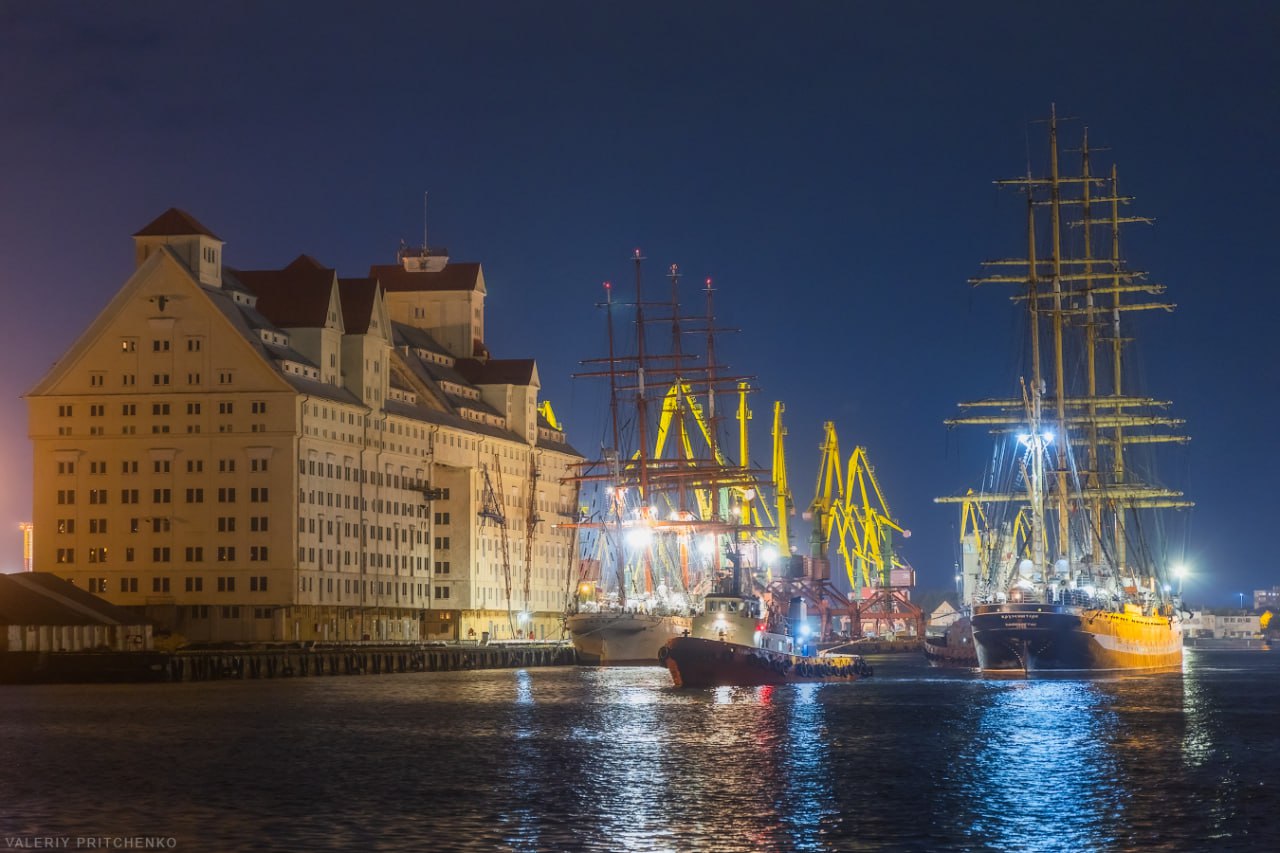 Ровно 30 лет назад , 28 октября 1995 года, “Крузенштерн” ушёл в свою первую исследовательскую кругосветку