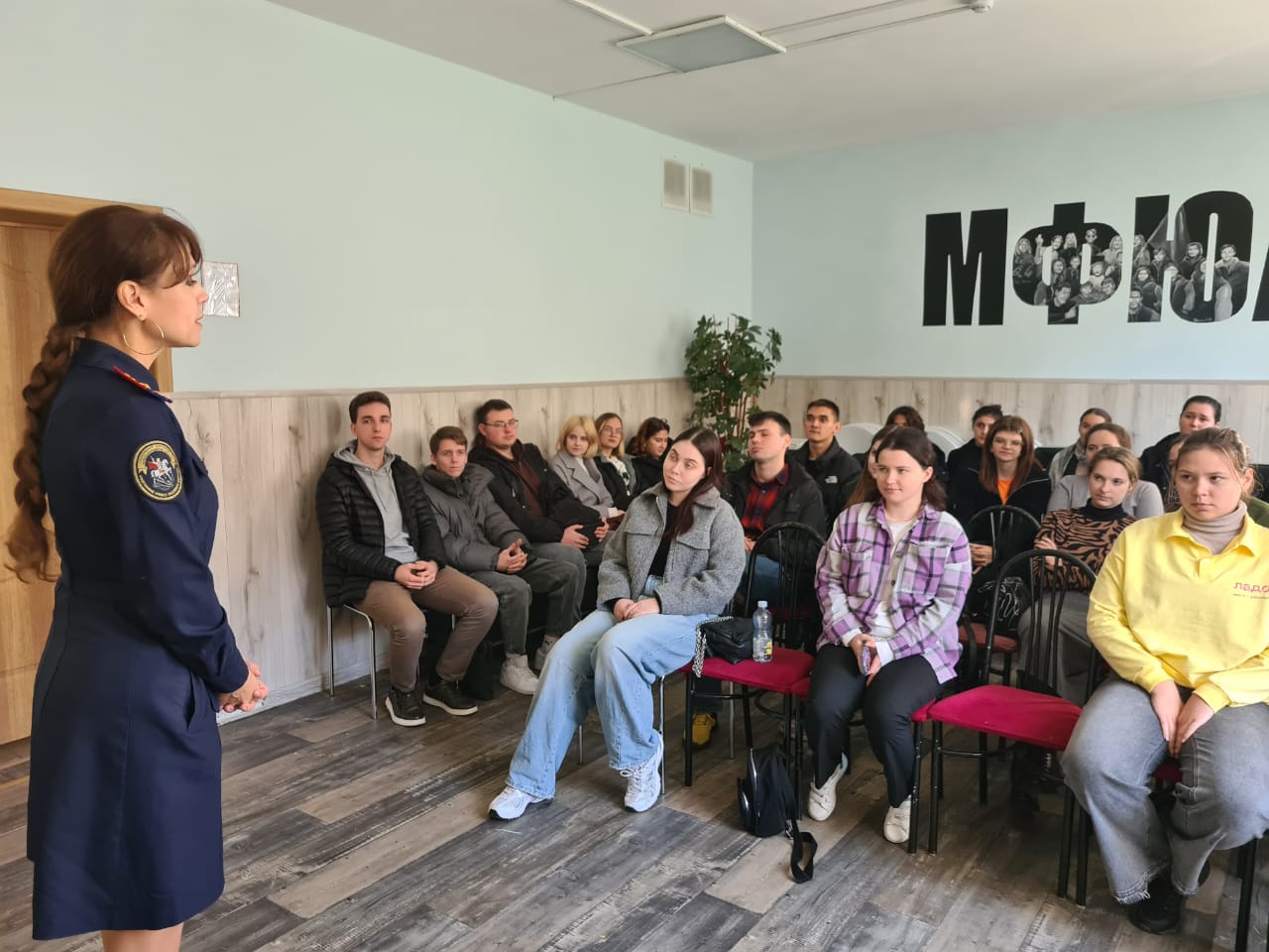 Старший помощник руководителя регионального управления СКР встретилась со студентами высших учебных заведений города