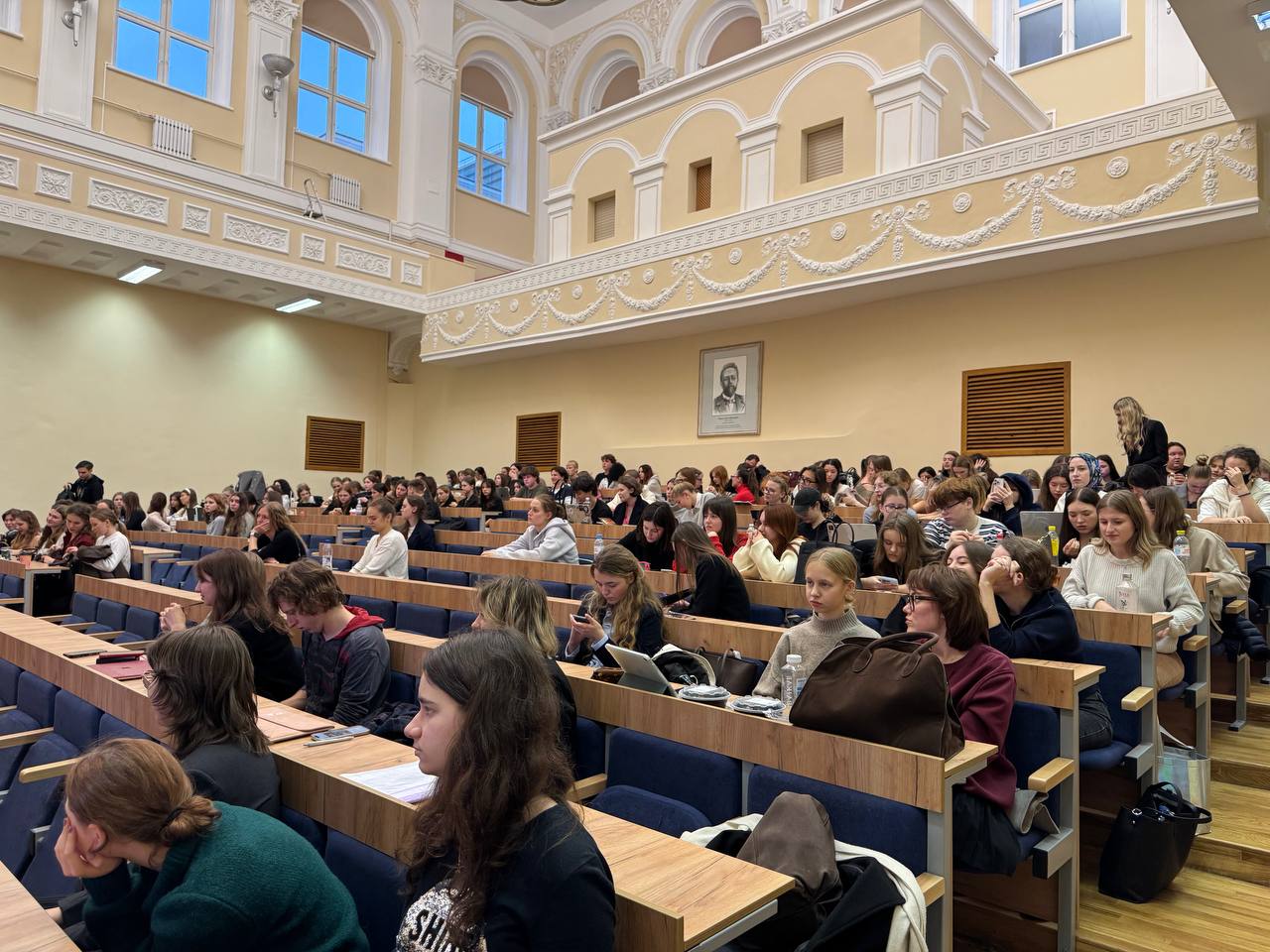 Более тысячи студентов в 11 ведущих вузах России — от Калининграда до Владивостока — стали слушателями образовательного дня по противодействию фейковой информации в рамках Международного форума «Диалог о фейках 3.0» Более тысячи студентов в 11 ведущих вузах России — от Калининграда до Владивостока — стали слушателями образовательного дня по противодействию фейковой информации в рамках Международного форума «Диалог о фейках 3.0»