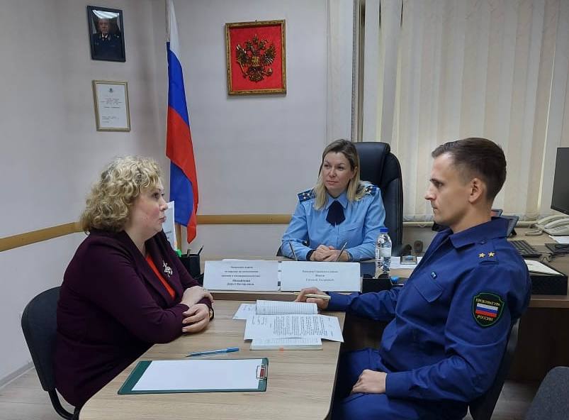 089Прокуратурой области проведен выездной прием граждан по вопросам соблюдения прав несовершеннолетних 089Прокуратурой области проведен выездной прием граждан по вопросам соблюдения прав несовершеннолетних