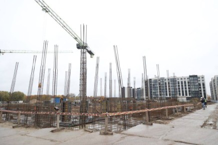 Елена Дятлова: Вместе с губернатором Калининградской области Алексеем Сергеевичем Беспрозванных проверили, как ведется строительство новой школы на улице Героя России Мариенко и обсудили другие важные вопросы, касающиеся...