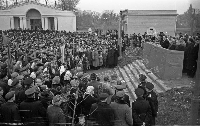 В госархиве рассказали о «калининградской ВДНХ», остатки которой можно найти в городе и сегодня В госархиве рассказали о «калининградской ВДНХ», остатки которой можно найти в городе и сегодня