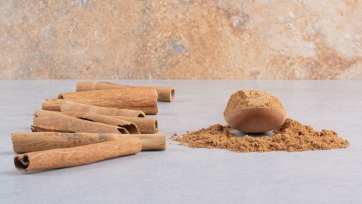 Как молотая корица может спасти ваши кроссовки от неприятного запаха