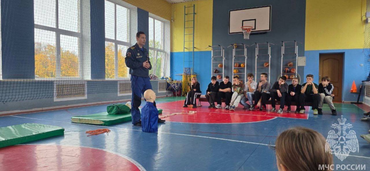 Кадеты проводят каникулы с пользой Кадеты проводят каникулы с пользой