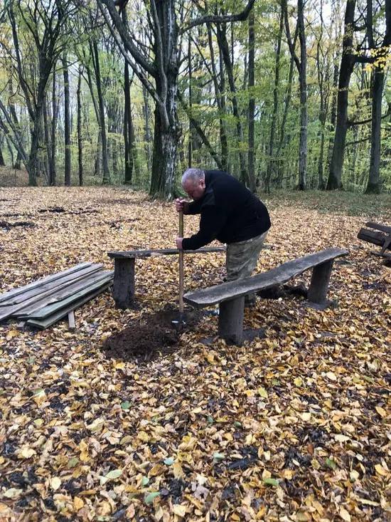 В лесах калининградской глубинки выделили места для отдыха и разведения костра