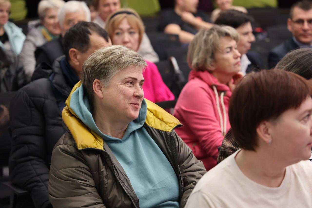 Елена Дятлова: Вчерашний вечер посвятила общению с жителями Прибрежного Елена Дятлова: Вчерашний вечер посвятила общению с жителями Прибрежного