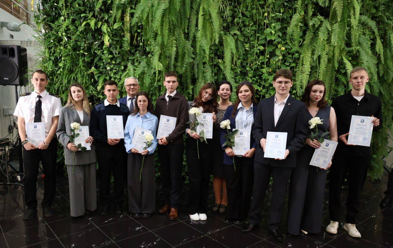 Елена Дятлова: Сегодня с коллегами вручили свидетельства стипендиатов городского округа «Город Калининград» студентам и курсантам учреждений высшего и среднего профессионального образования