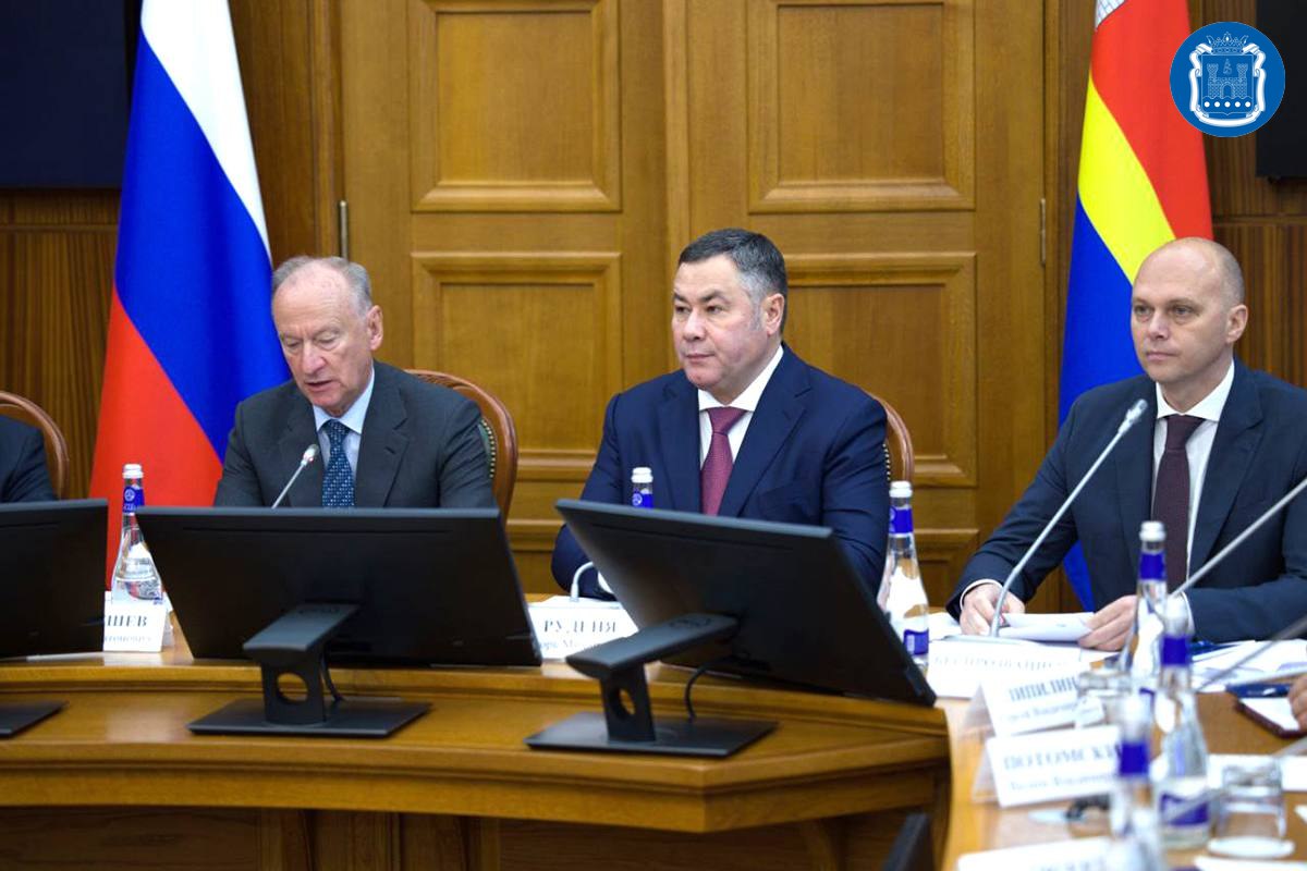 Помощник Президента России Николай Патрушев и полномочный представитель Президента России в СЗФО Игорь Руденя провели в Калининграде совещание по вопросам морской деятельности