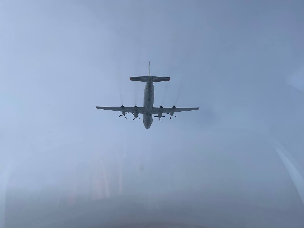 Во второй раз за эту неделю пара МиГ-29А ВВС Польши была поднята в воздух сегодня утром с 22-й тактической авиабазы в Мальборке для перехвата и сопровождения российского самолёта радиоэлектронной разведки Ил-20М... Во второй раз за эту неделю пара МиГ-29А ВВС Польши была поднята в воздух сегодня утром с 22-й тактической авиабазы в Мальборке для перехвата и сопровождения российского самолёта радиоэлектронной разведки Ил-20М...