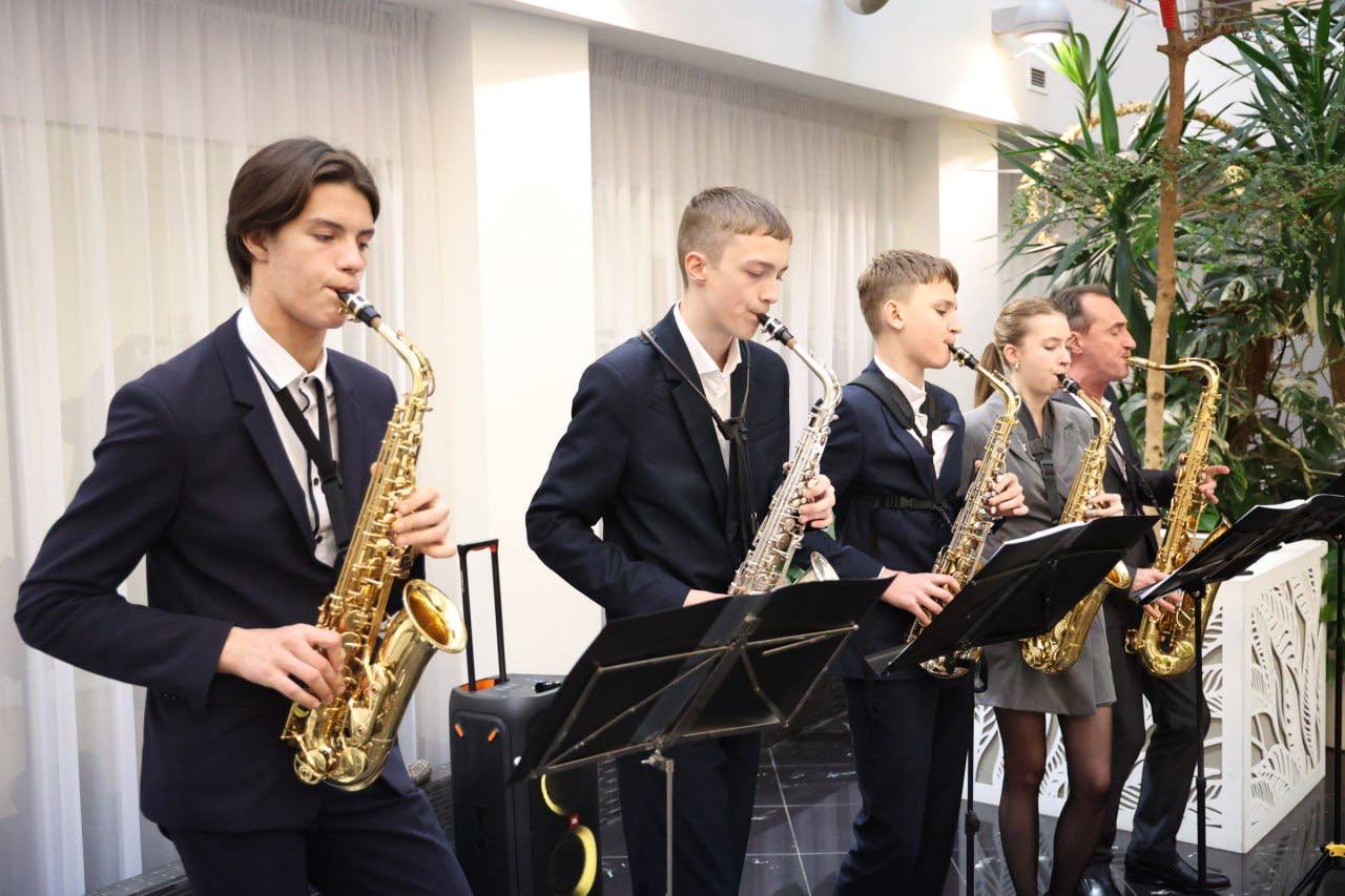 Елена Дятлова: Сегодня с коллегами вручили свидетельства стипендиатов городского округа «Город Калининград» студентам и курсантам учреждений высшего и среднего профессионального образования Елена Дятлова: Сегодня с коллегами вручили свидетельства стипендиатов городского округа «Город Калининград» студентам и курсантам учреждений высшего и среднего профессионального образования