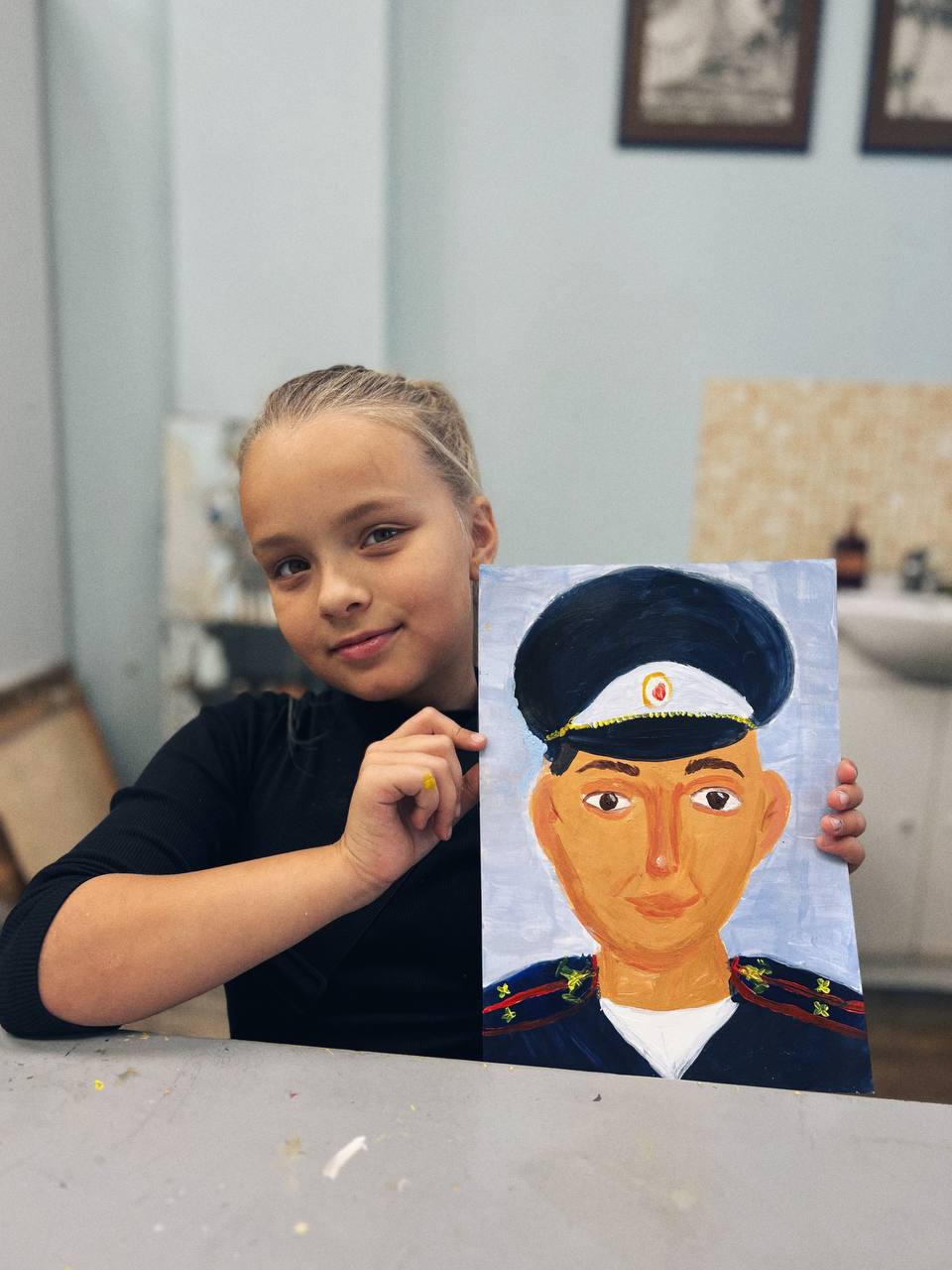 Дети из Муниципального бюджетного учреждения дополнительного образования «Детская школа искусств г. Багратионовска» (МБУ ДО ДШИ г. Багратионовска) решили поздравить сотрудников полиции с Днем сотрудника органов внутренних... Дети из Муниципального бюджетного учреждения дополнительного образования «Детская школа искусств г. Багратионовска» (МБУ ДО ДШИ г. Багратионовска) решили поздравить сотрудников полиции с Днем сотрудника органов внутренних...