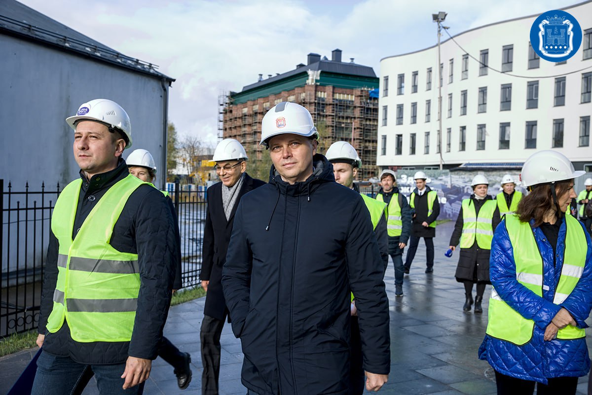 Губернатор Алексей Беспрозванных проверил ход строительства кампуса БФУ им. И. Канта