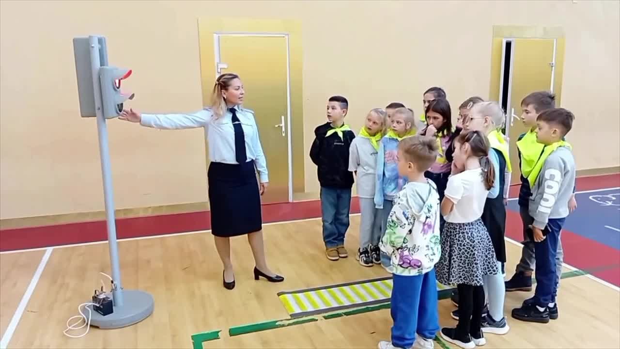 С целью профилактики и предупреждения детского дорожно-транспортного травматизма, сотрудники Госавтоинспекции ОМВД России "Гурьевский" и педагоги «Лаборатории безопасности» провели практический урок для учащихся МБОУ «Школа...