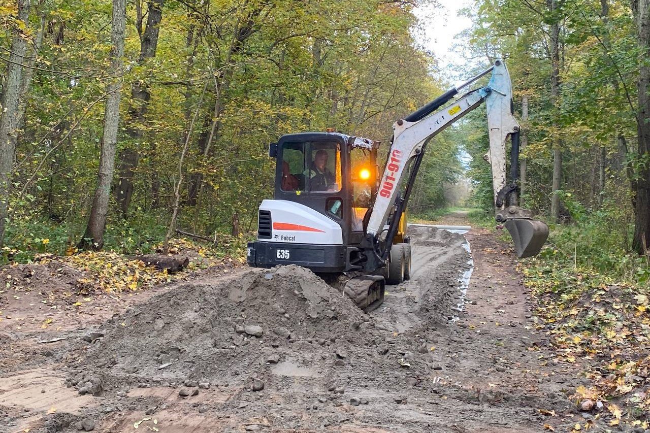 «Ходить опасно»: Калина показал, как строят велодорожку в начале Куршской косы