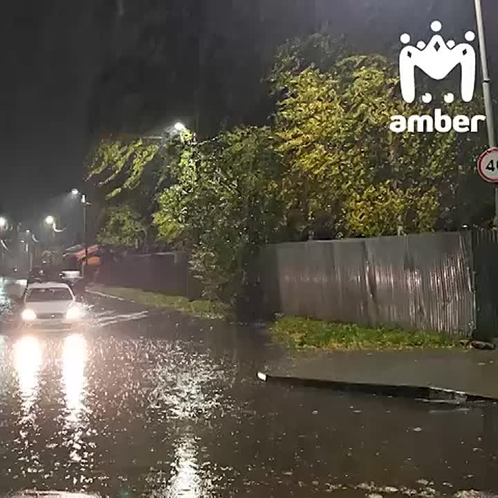 Непогода бушует в Балтийске, переправа закрыта