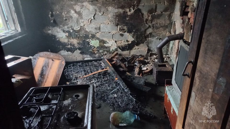 Сотрудники МЧС России потушили пожар в Гвардейском муниципальном округе