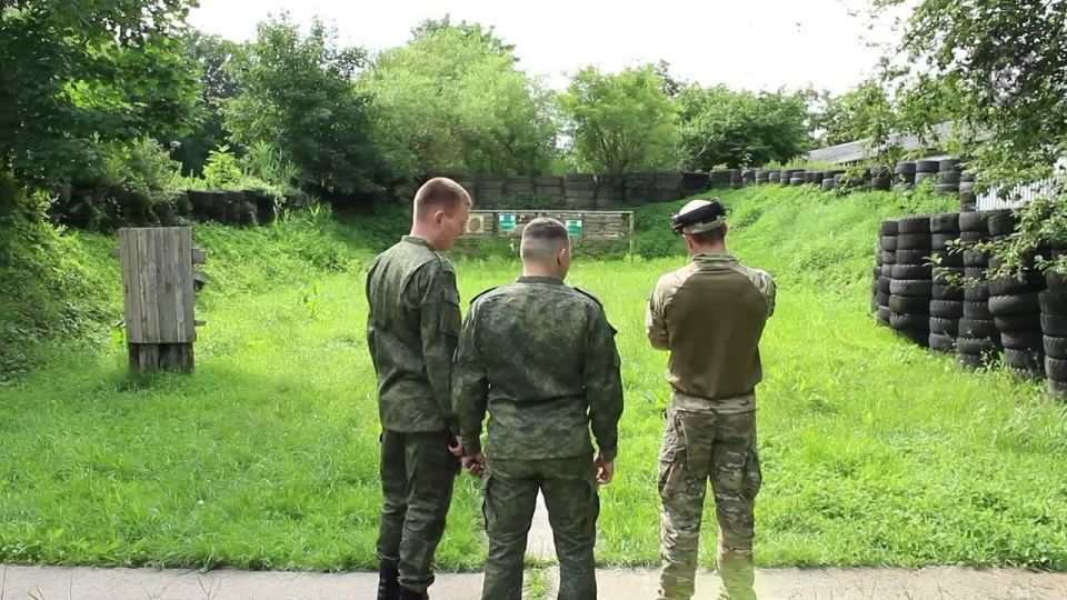 Сотрудники СК России продолжают совершенствовать свою боевую выучку