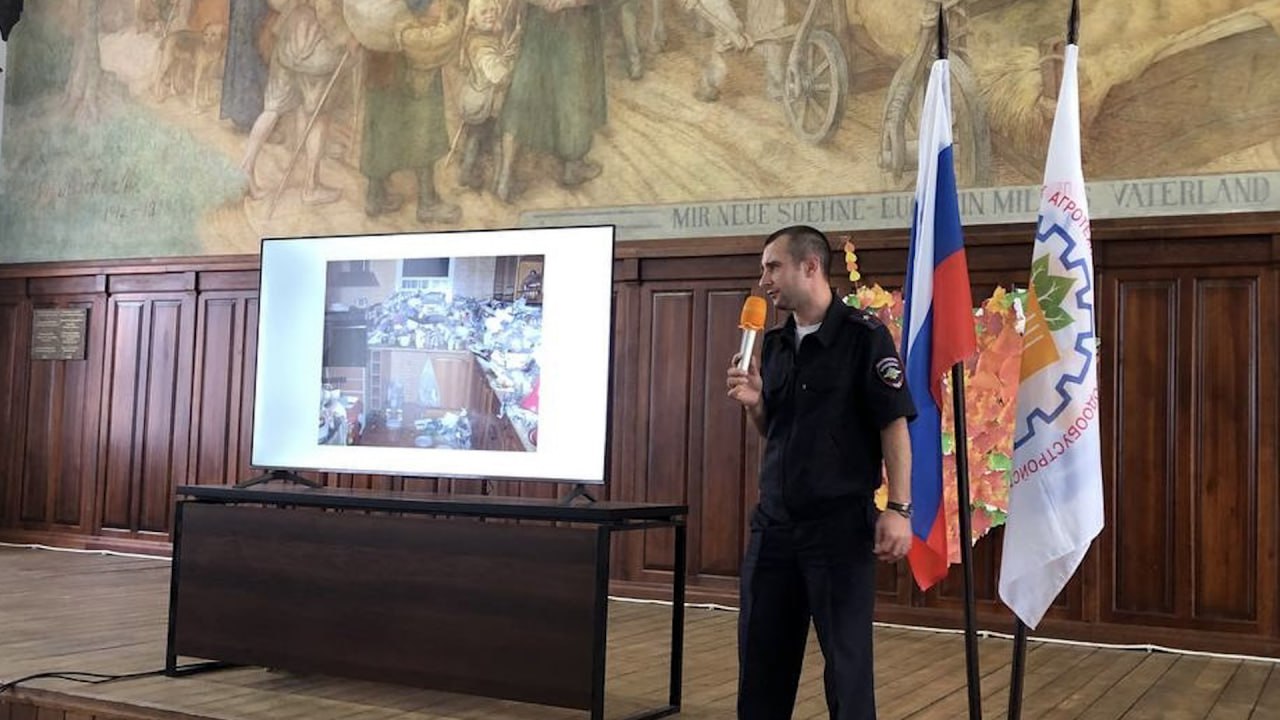 Калининградские транспортные полицейские провели профилактическую беседу в городе Гусеве