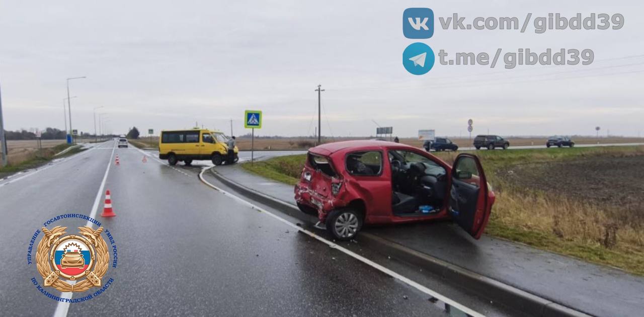 По оперативной информации, сегодня,02.11.2025 в районе 11 часов 30 минут на автодороге «Калининград -Полесск» водитель автомобиля «Мерседес», не соблюдая безопасную дистанцию, совершил столкновение с автомобилем «Тойота»