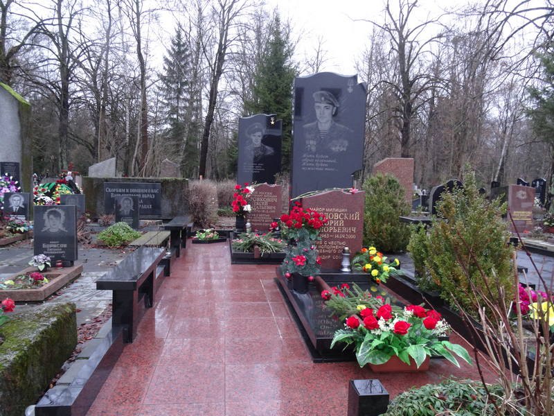 На старое кладбище в Калининграде пришли сотрудники СКР На старое кладбище в Калининграде пришли сотрудники СКР