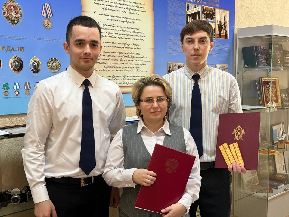 В преддверии Дня народного единства молодые сотрудники следственного управления СК России по Калининградской области приняли Присягу В преддверии Дня народного единства молодые сотрудники следственного управления СК России по Калининградской области приняли Присягу