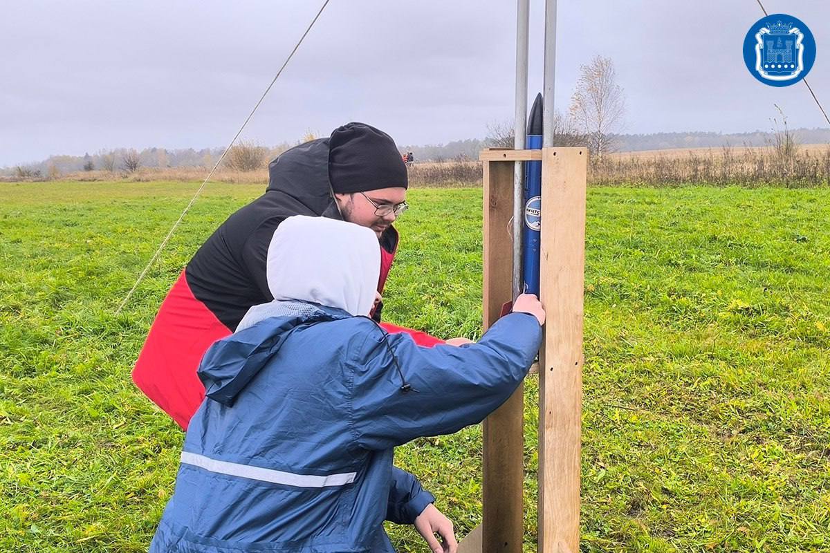 Калининградские школьники сконструировали и запустили ракеты