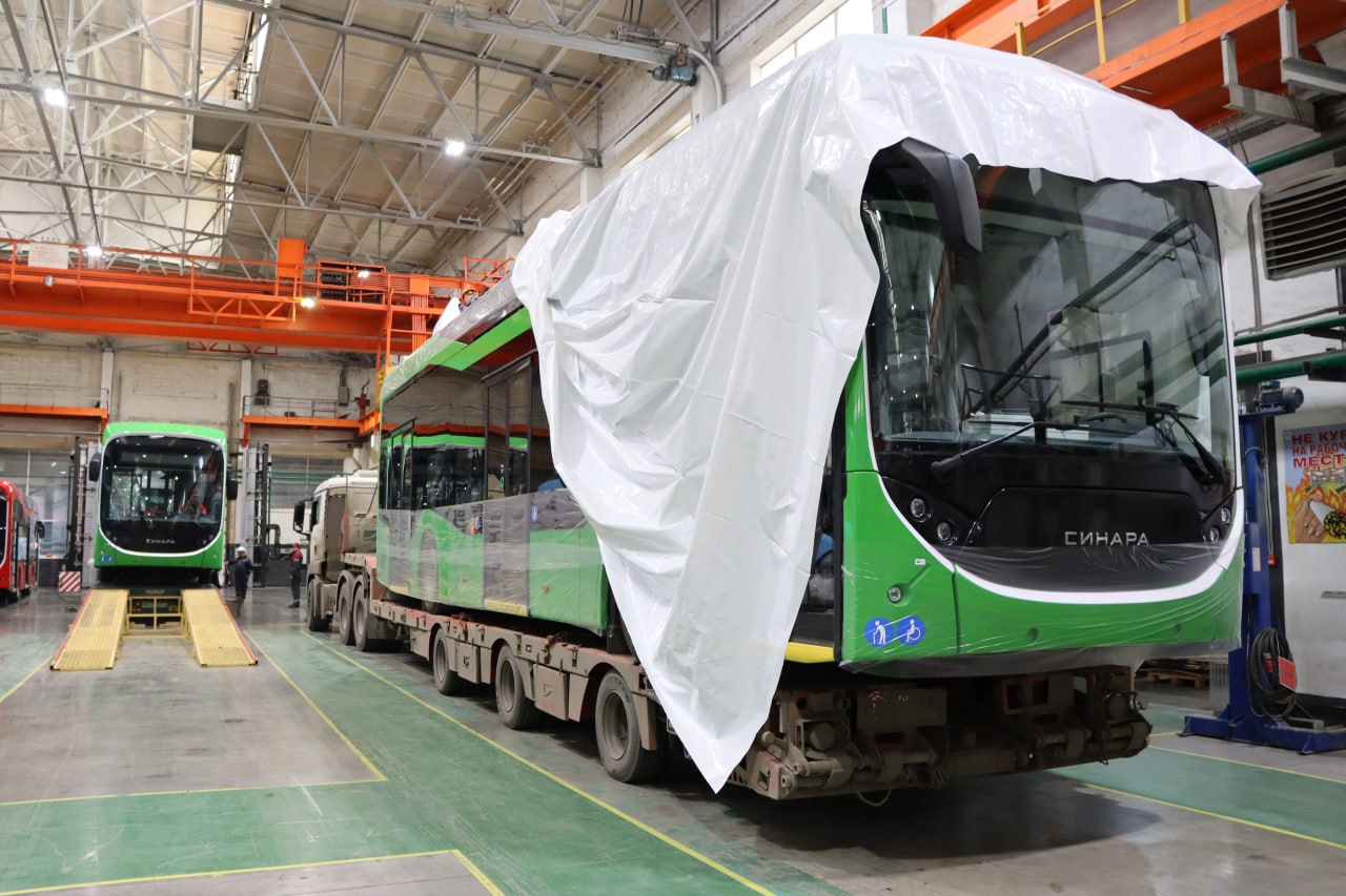 1 Первые троллейбусы «Синара» отправились из Челябинска в Калининград