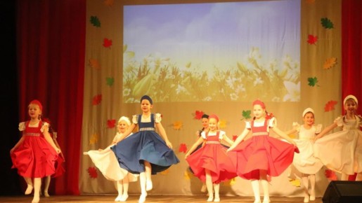 Городской дом культуры собрал полный зал гостей на концерт в День народного единства