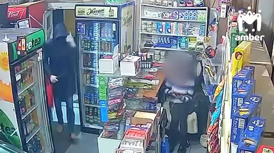 Продавщица круглосутки отбилась от вора с ножом на Молодой гвардии