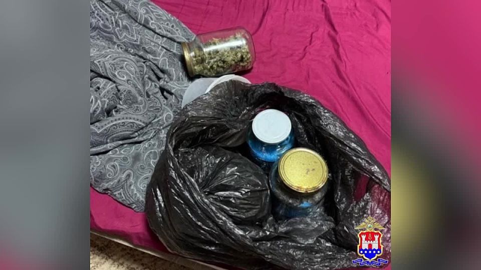 В Гурьевском районе полицейские задержали рецидивиста за хранение наркотиков