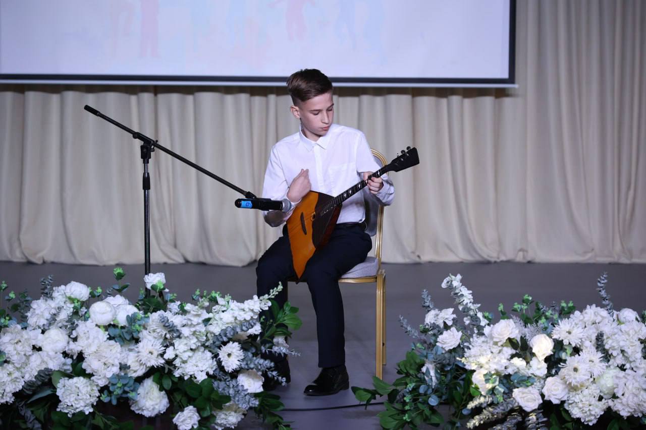 Елена Дятлова: Вручила свидетельства стипендиатов городского округа «Город Калининград» нашим звездочкам - учащимся учреждений дополнительного образования в сфере культуры! Елена Дятлова: Вручила свидетельства стипендиатов городского округа «Город Калининград» нашим звездочкам - учащимся учреждений дополнительного образования в сфере культуры!