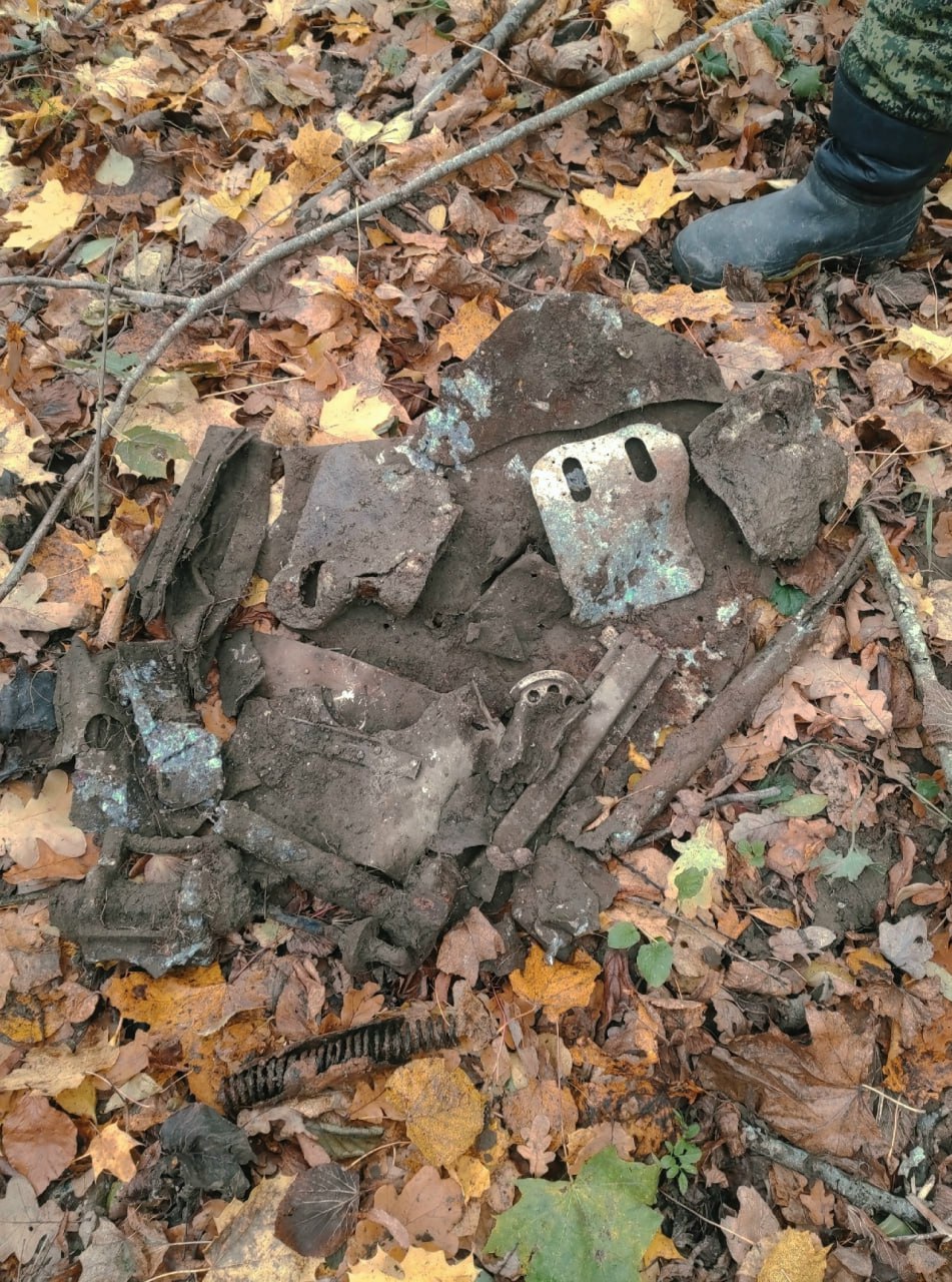 Под Багратионовском нашли место падения штурмовика Ил-2, сбитого в 1945 году Под Багратионовском нашли место падения штурмовика Ил-2, сбитого в 1945 году