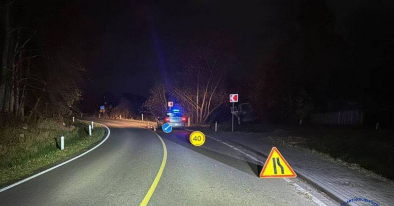 Попавший в ДТП под Славском водитель оказался живой