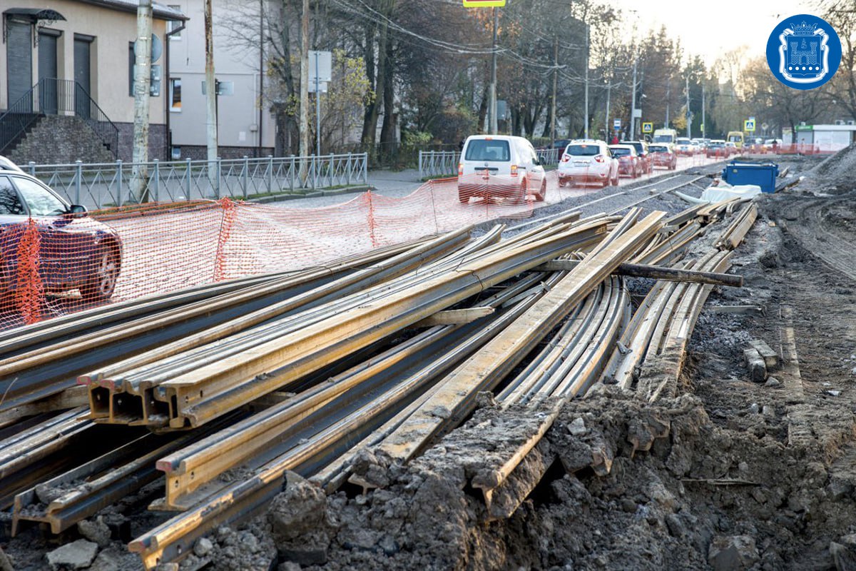 Алексей Беспрозванных проверил, как идут работы по ремонту тротуаров и обновлению трамвайной инфраструктуры в Калининграде Алексей Беспрозванных проверил, как идут работы по ремонту тротуаров и обновлению трамвайной инфраструктуры в Калининграде