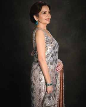 Зачем богатые демонстрируют своё богатство в мире нужды?