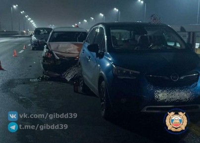 На окружной Калининграда не разъехались три автомобиля