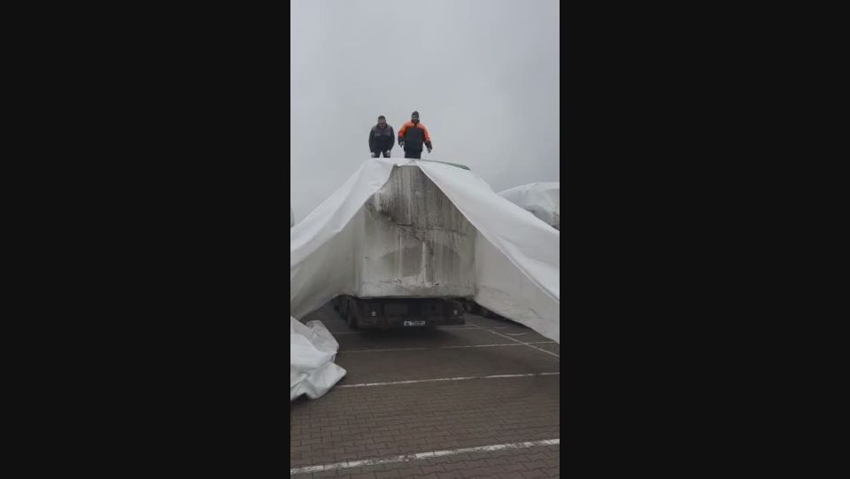 Распаковка!. Гортранс принимает новые троллейбусы «Синара»