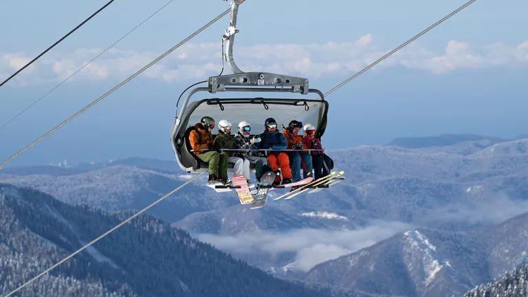 Названы самые популярные направления для новогоднего отдыха в России