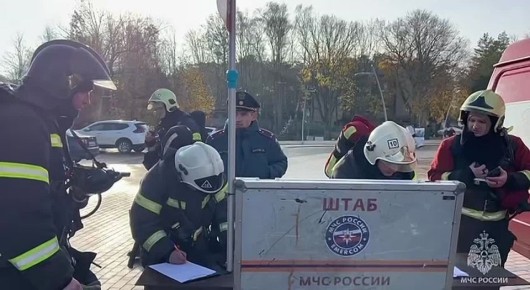 Сотрудники МЧС России провели пожарно-тактические учения в театре эстрады «Янтарь Холл»