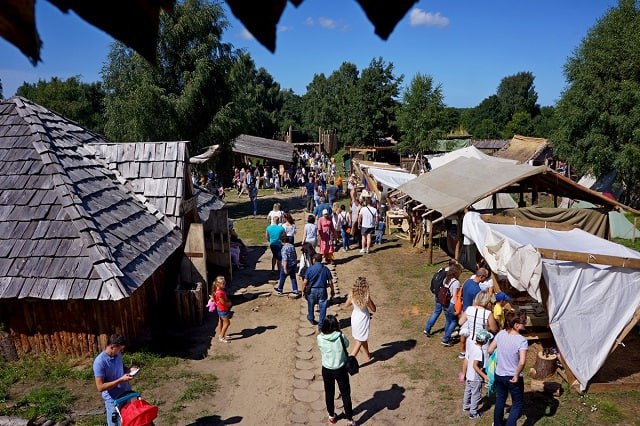 Три места в Калининградской области соблазняют туристов всё жарче