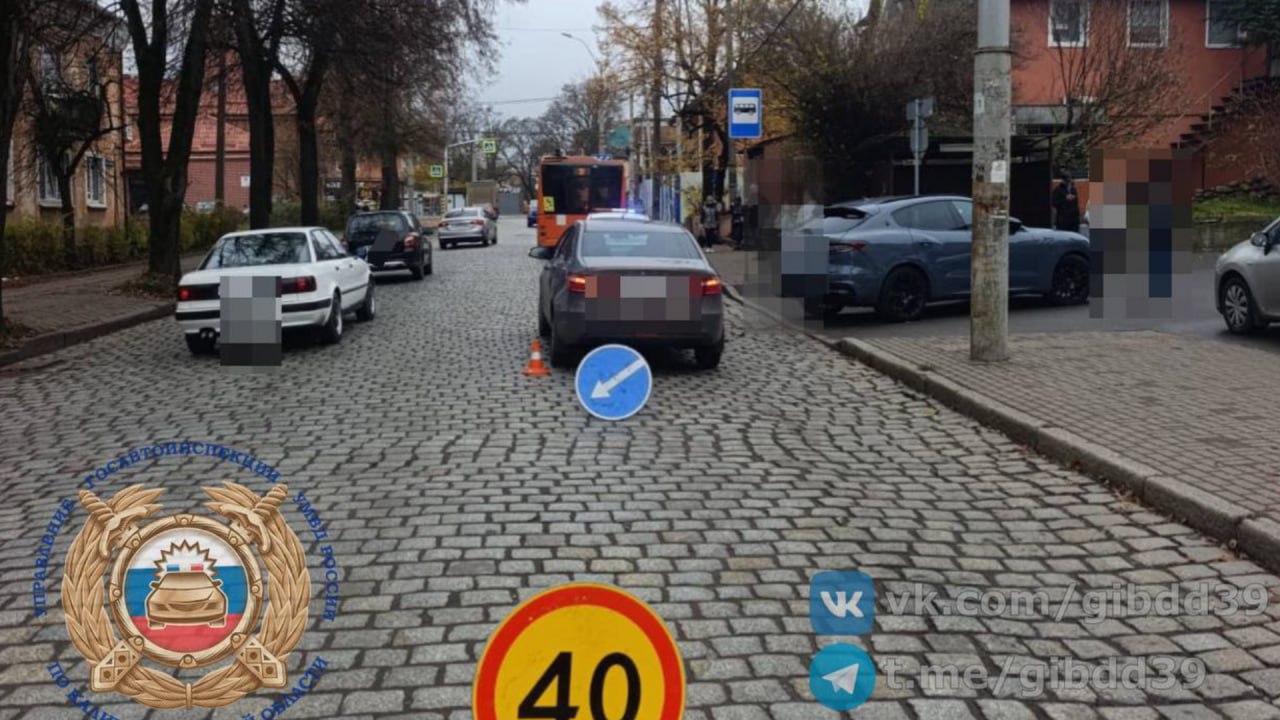 В Калининграде два автомобилиста не смогли поделить дорогу