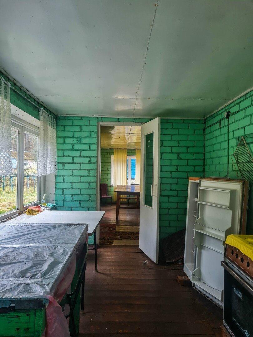 Экскурсовод показал заброшенную турбазу на берегу Виштынца, чей хозяин не пережил 90-е Экскурсовод показал заброшенную турбазу на берегу Виштынца, чей хозяин не пережил 90-е