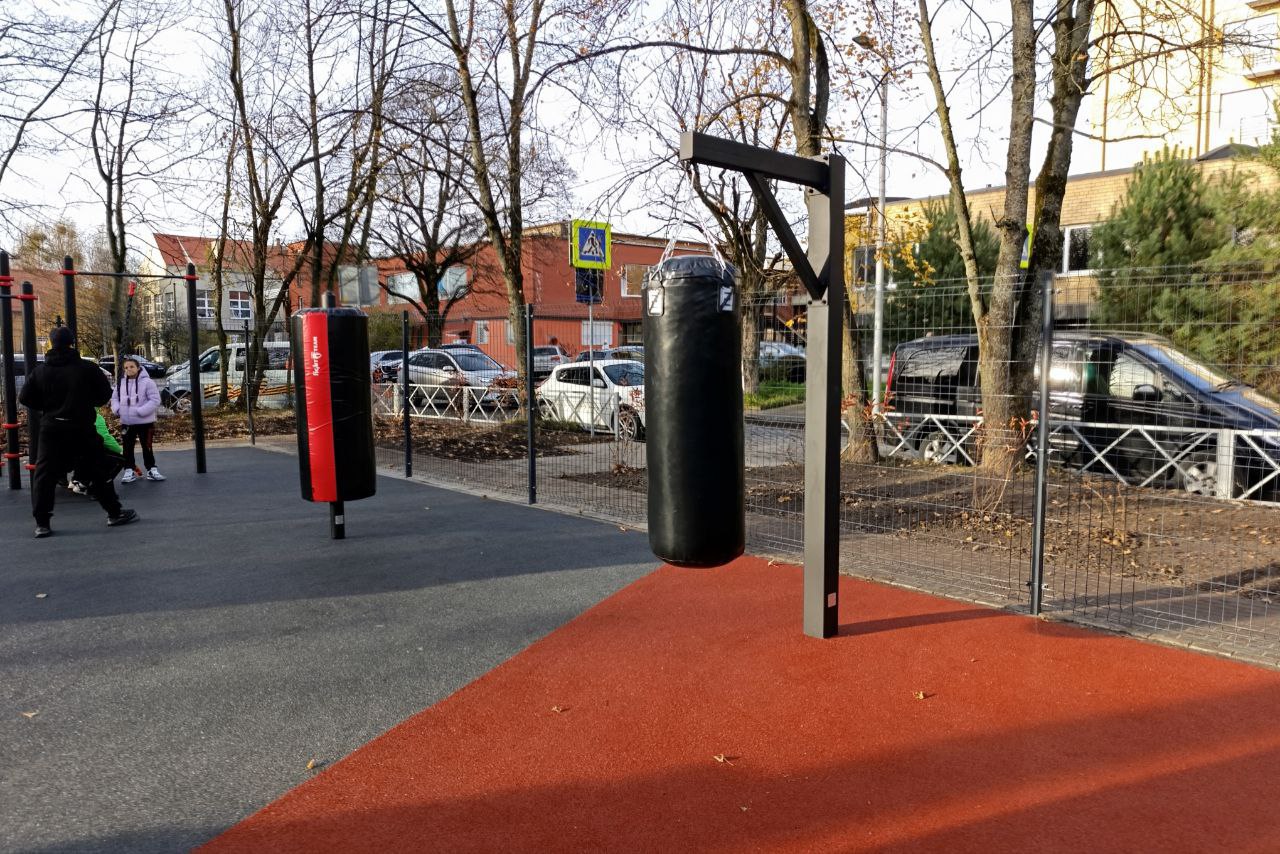 На улице Вернадского в Калининграде завершили ремонт спортивной площадки На улице Вернадского в Калининграде завершили ремонт спортивной площадки