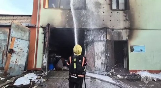 Огнеборцы МЧС России потушили пожар в Калининграде